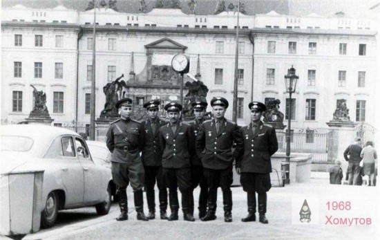Хомутов Леонид Петрович - гвардии майор, штурман 164 ОГРАП
